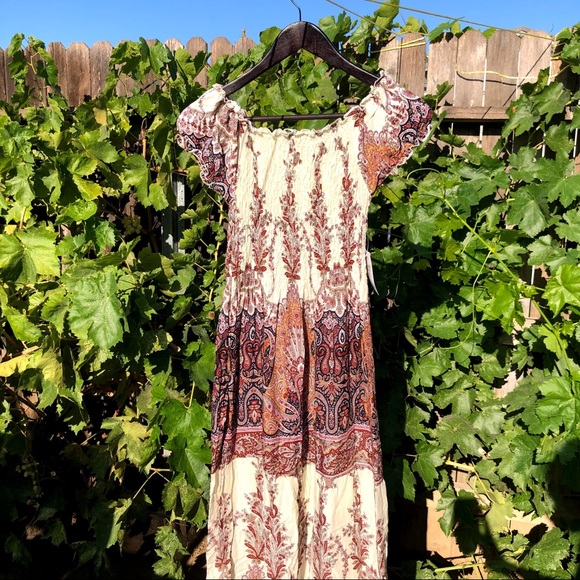 Kindred offshoulder Maxi shirred bodice dress boho - Picture 2 of 10